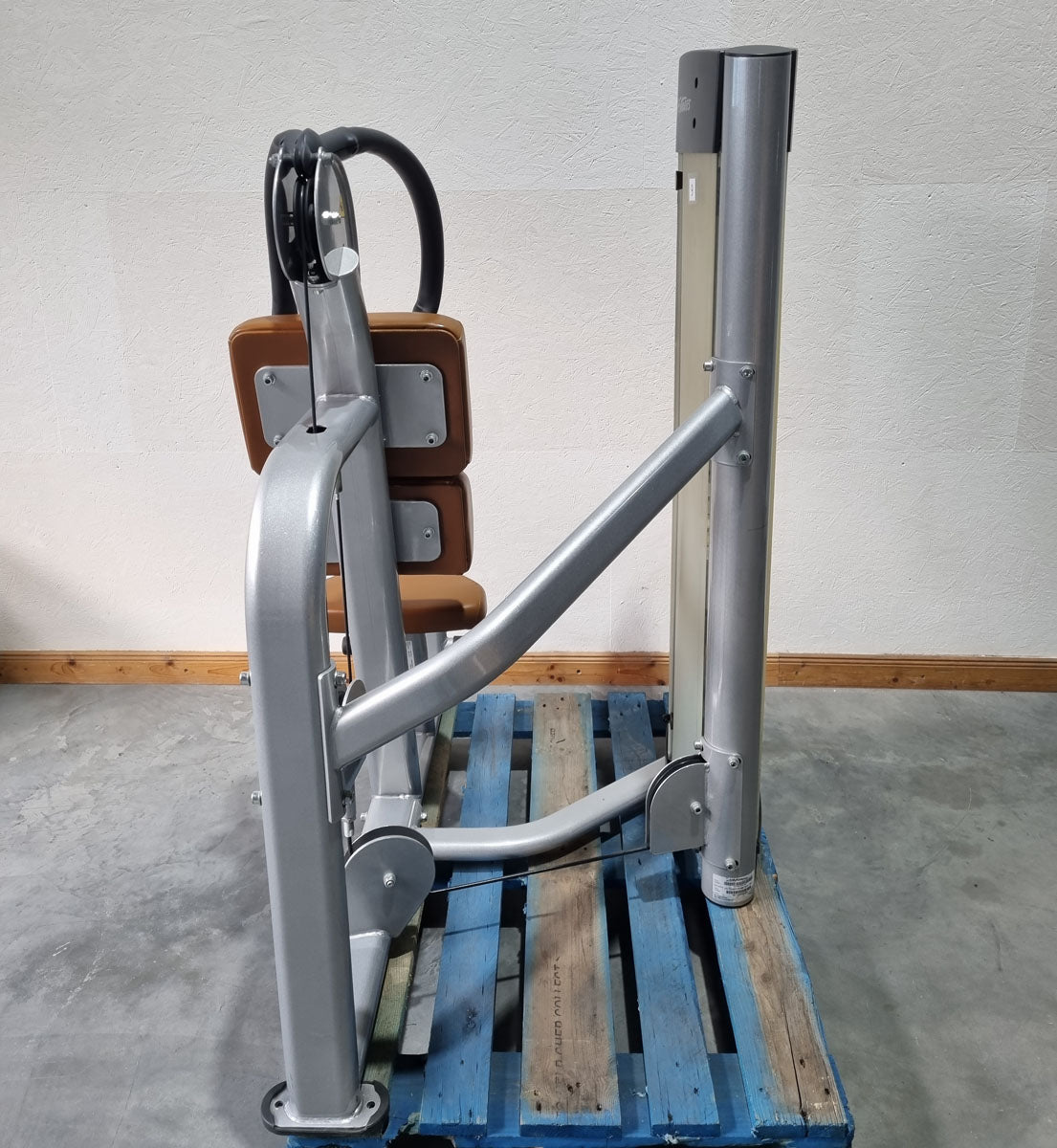 Life Fitness Optima Series Bauchmuskel-Maschine, Abdominal Crunch OSAB, Rahmenfarbe Silber, Polsterfarbe Orange, gebraucht - überholter Zustand