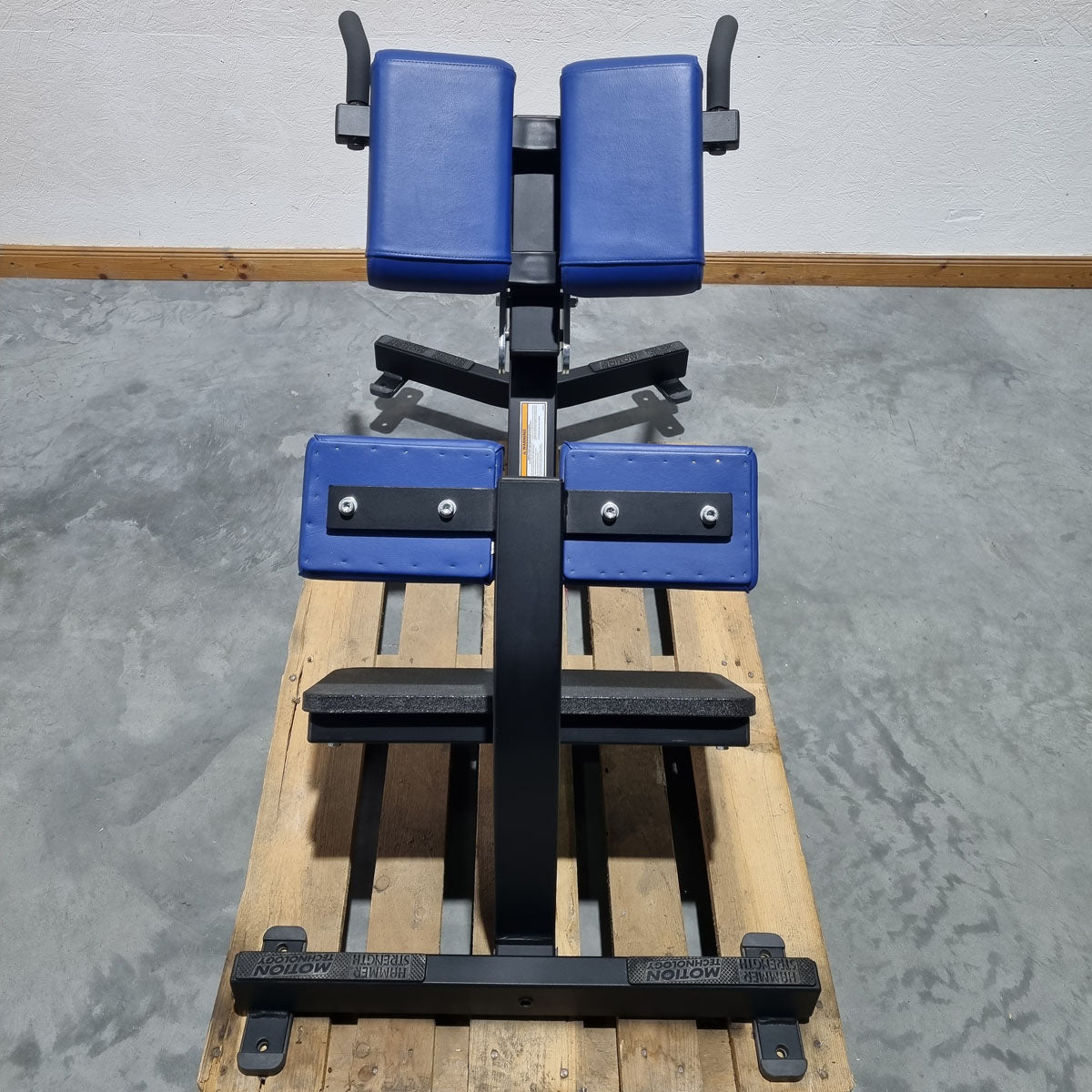 Hammer Strength Hyperextension 45° Rückenstreckerbank verstellbar, Back extension BW-BE, Rahmenfarbe Schwarz, Polsterfarbe Blau, gebraucht - überholter Zustand
