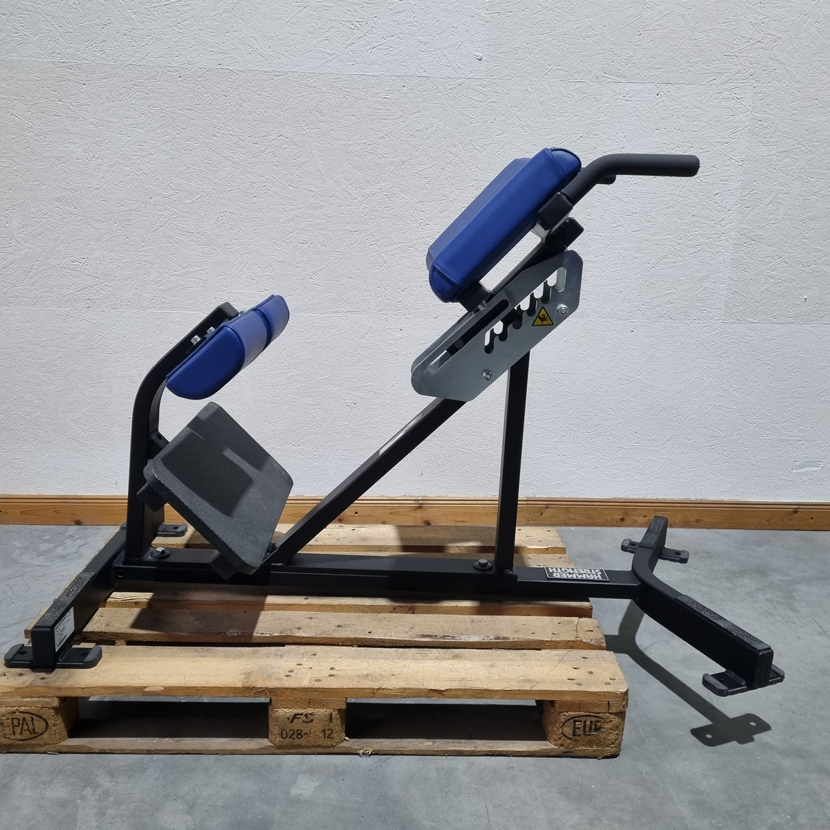 Hammer Strength Hyperextension 45° Rückenstreckerbank verstellbar, Back extension BW-BE, Rahmenfarbe Schwarz, Polsterfarbe Blau, gebraucht - überholter Zustand