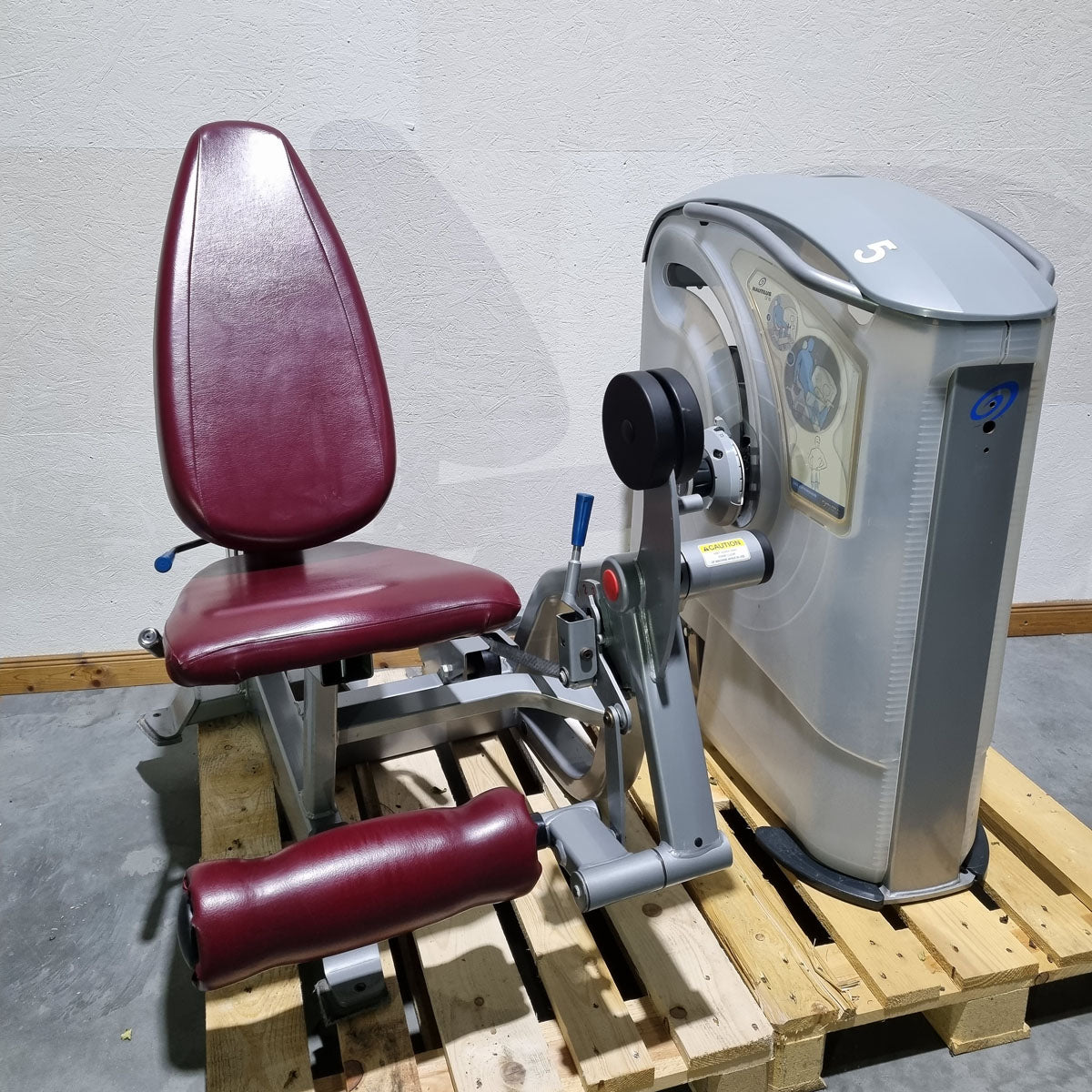 Nautilus One, 10 Kraftgeräte im Set, Nachfolger der legendären Nitro Fitness Serie, Silber, gebraucht - überholter Zustand