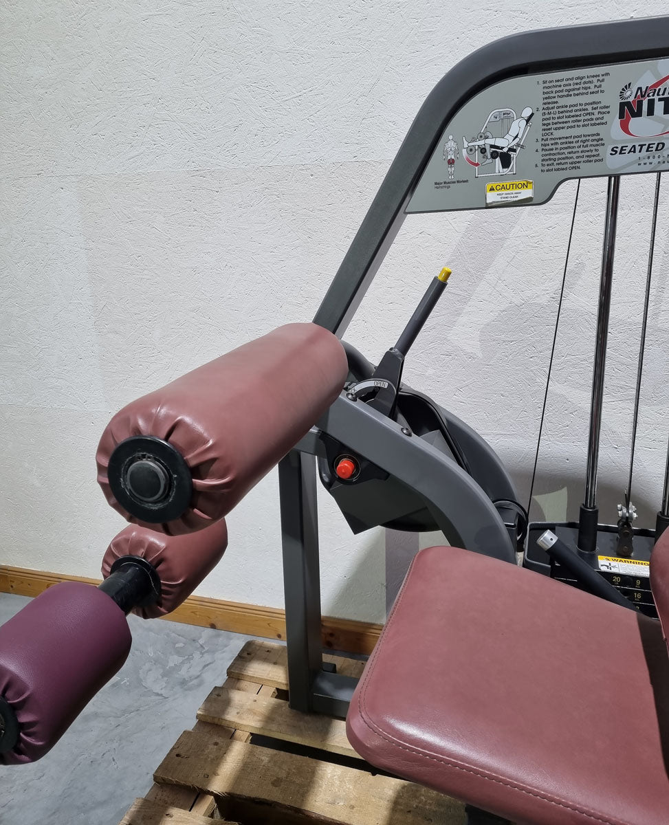 Nautilus Nitro Beinstrecker und Beinbeuger sitzend, 2 Geräte im Set, Leg Curl and Leg Extension seated, Rahmenfarbe Anthrazit, gebraucht - überholter Zustand