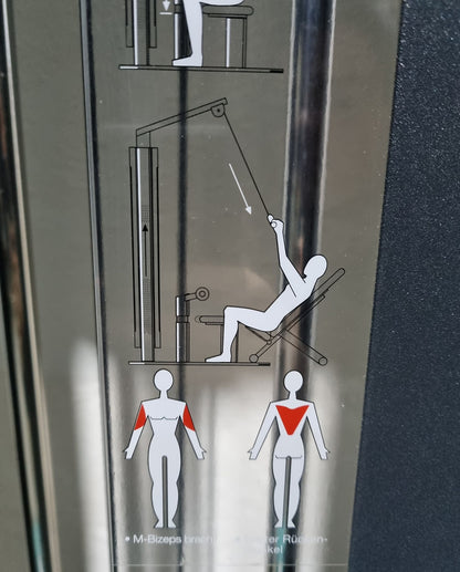 Frei Genius Lateral-Zug, Latzug von Oben mit Seilzug, Lat-Machine, Pulldown, Rahmenfarbe Silber - gebraucht - überholter Zustand