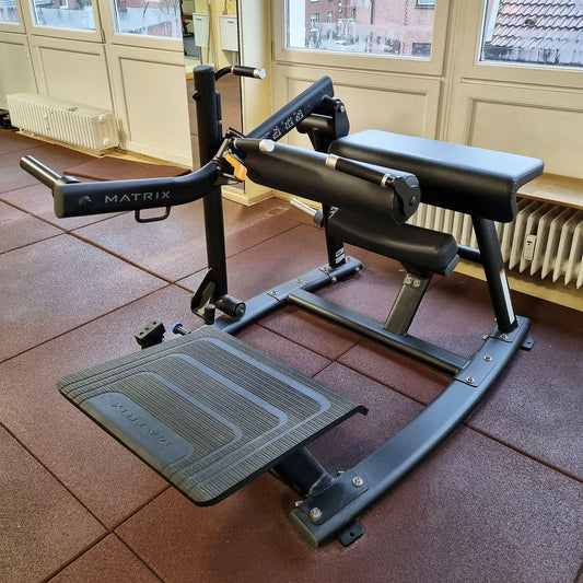 Matrix Magnum Glute Trainer MG-PL78, hip thrust machine, glute machine, buttock machine for buttock training, frame color black, used - refurbished condition