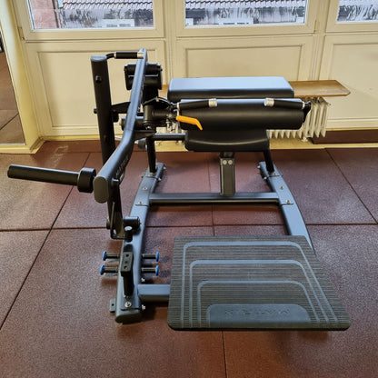 Matrix Magnum Glute Trainer MG-PL78, hip thrust machine, glute machine, buttock machine for buttock training, frame color black, used - refurbished condition