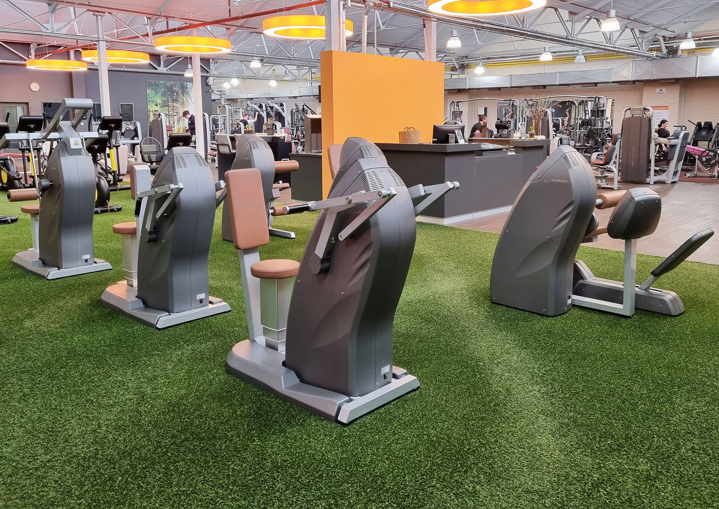 Milon 9-seater PREMIUM strength circuit, built in 2017, housing in anthracite stone, upholstery brown, including LED traffic light, top condition, used - overhauled and as good as new