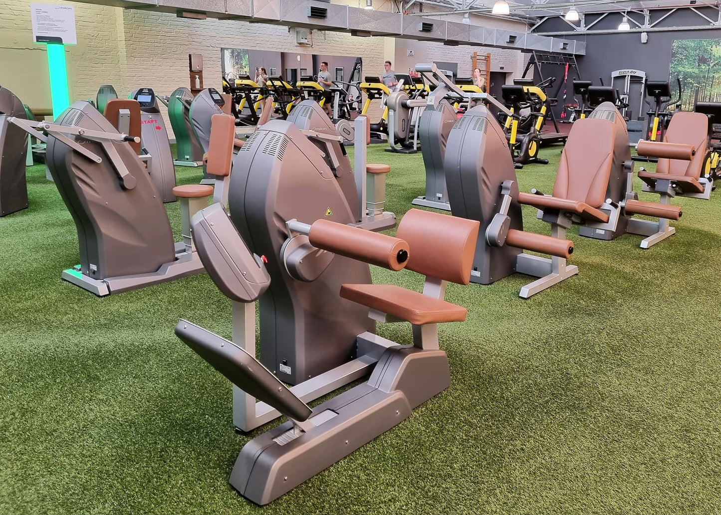 Milon 9-seater PREMIUM strength circuit, built in 2017, housing in anthracite stone, upholstery brown, including LED traffic light, top condition, used - overhauled and as good as new
