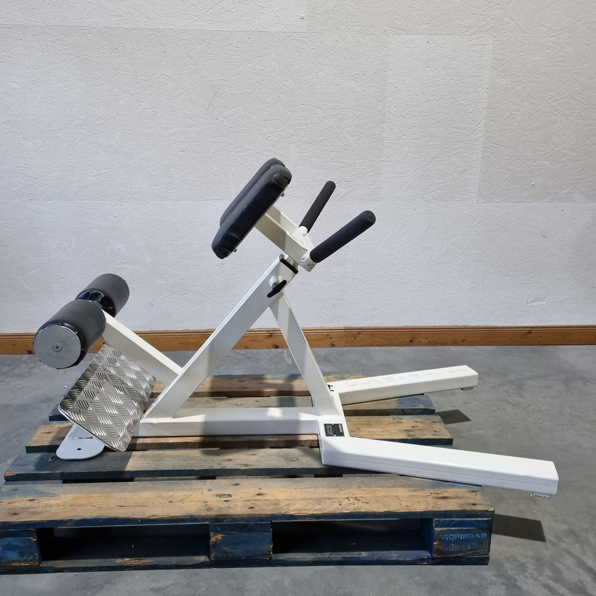 Competition Line, back extension bench 45°, hyperextension, height adjustable, frame color white, upholstery color black, used - refurbished condition
