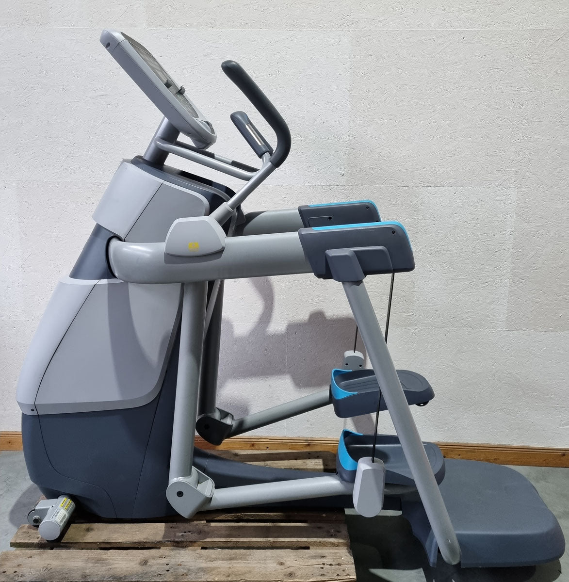 Precor AMT 835 Open Stride, Neues Modell, P30 Konsole LED - Crosstrainer, Stepper, Ellipsentrainer 3 in 1 - gebraucht - überholter Zustand