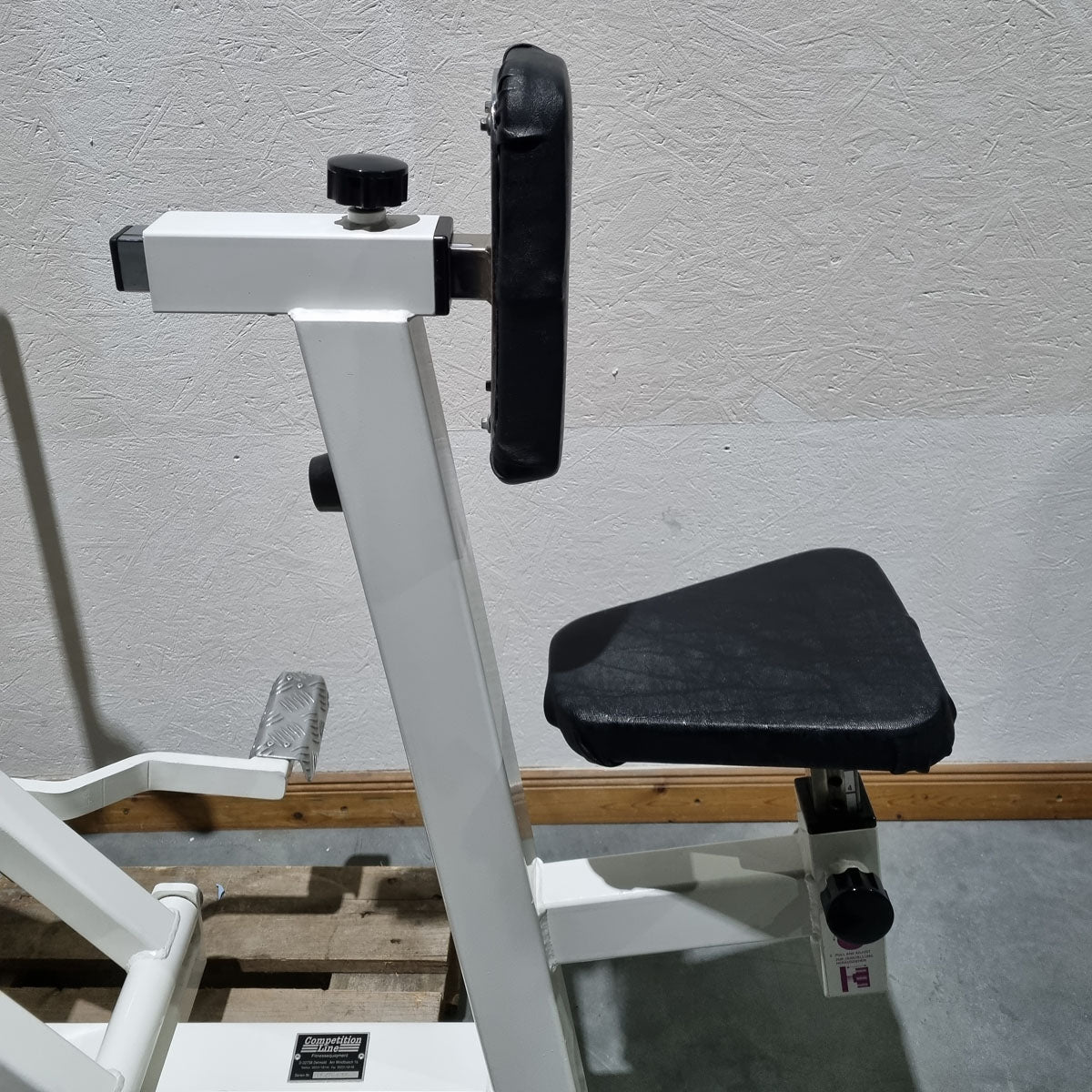 Competition Line, Rudern mit Bruststütze und Einstiegshilfe, Row, Lat-Rudern, Rahmenfarbe Weiß, gebraucht - überholter Zustand