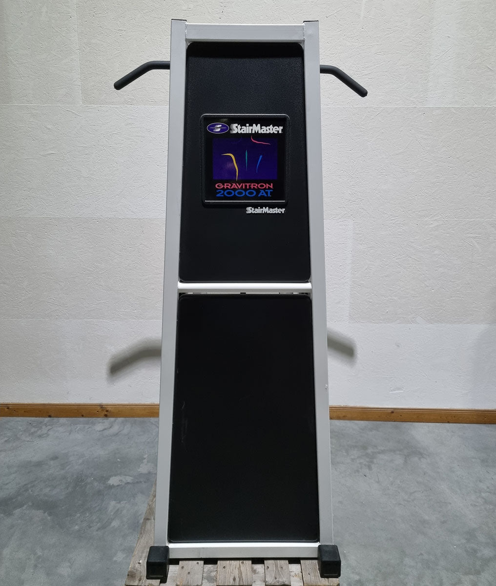 Stairmaster Gravitron 2000 AT Dip-Chin, Dip-Klimmzugmaschine mit Gewichtsunterstützung, Rahmen Weiß, gebraucht - überholter Zustand