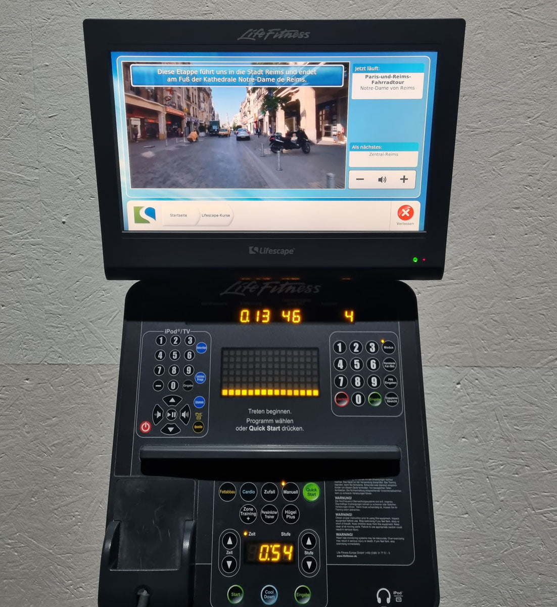 Life Fitness Recumbent, recumbent bike, Integrity Series, LED console, used - refurbished condition