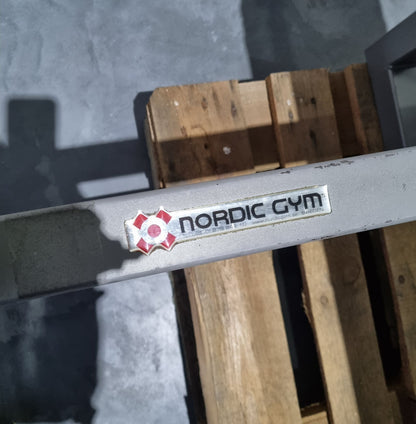 Nordic Gym Olympia Flachdrückerbank, Olympic Flat Bench, Bankdrückbank Flach mit Ablagen für Bankdrücken, Rahmebfarbe Grau, gebraucht - überholter Zustand