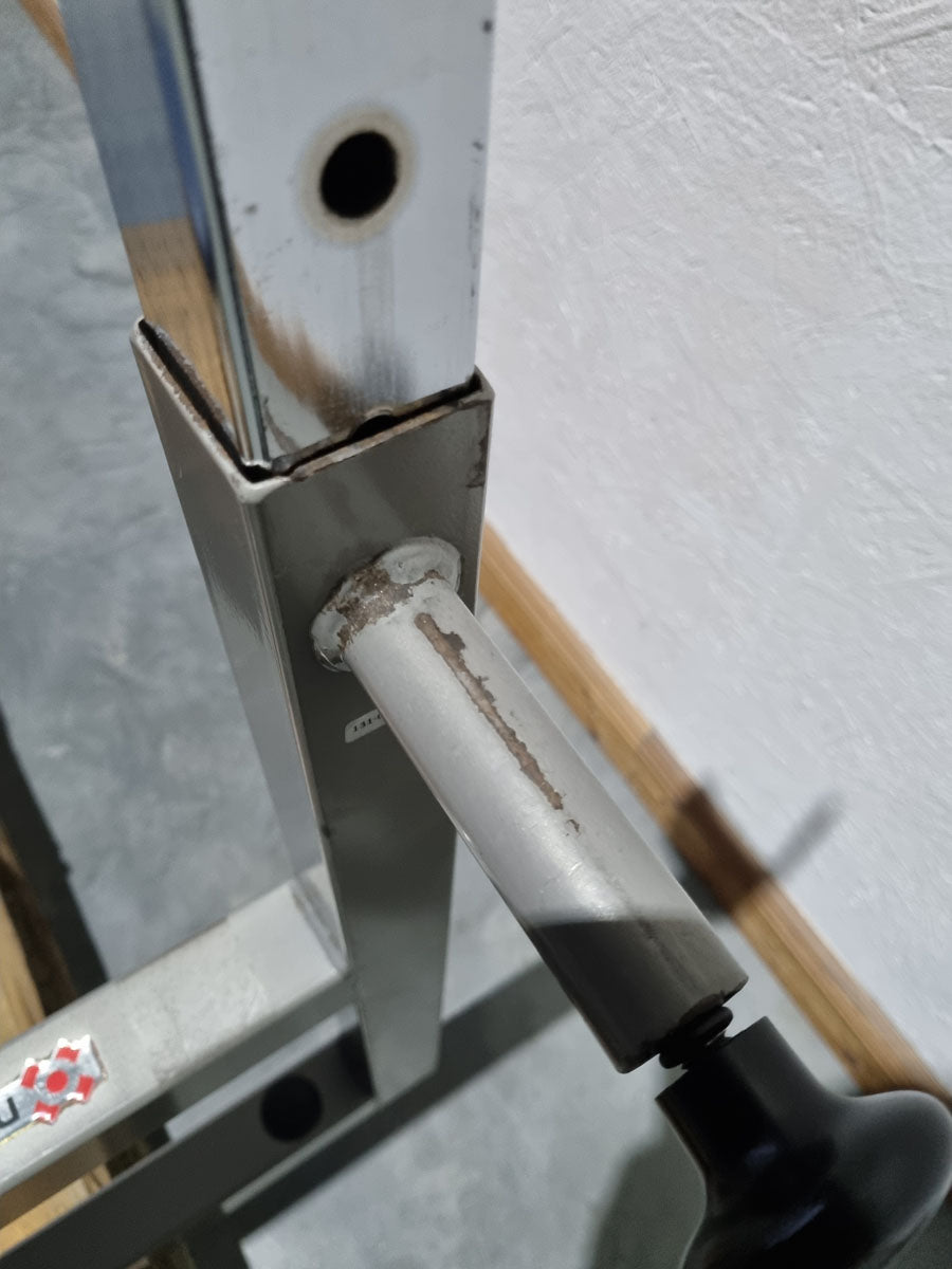 Nordic Gym Olympia Flachdrückerbank, Olympic Flat Bench, Bankdrückbank Flach mit Ablagen für Bankdrücken, Rahmebfarbe Grau, gebraucht - überholter Zustand