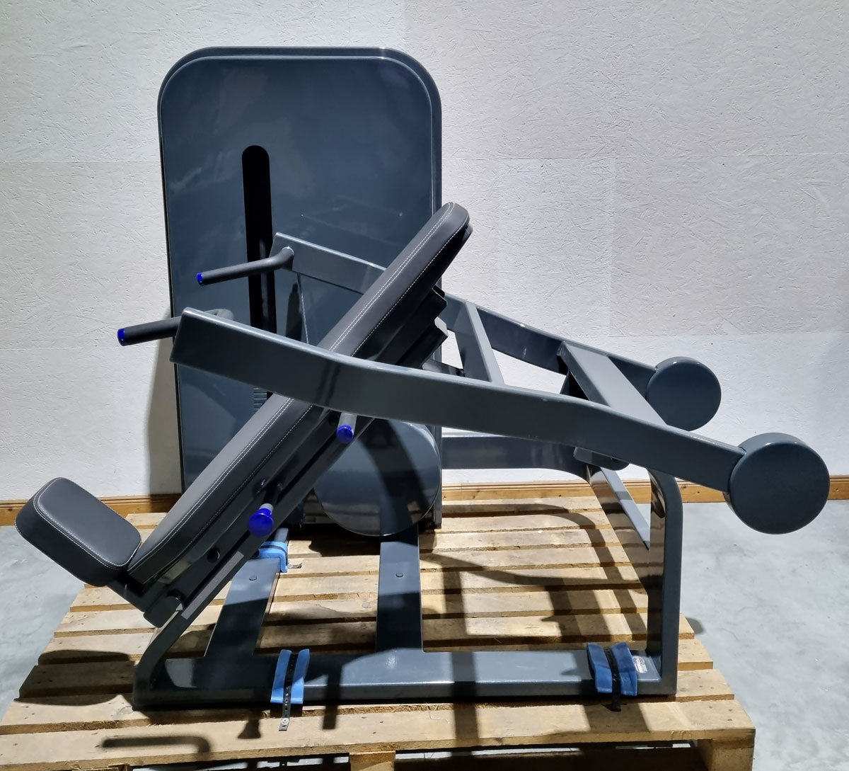 Milon Milcanic shoulder press, shoulder press, 120 kg weight block, overhead press, anthracite frame, used - display piece - top condition