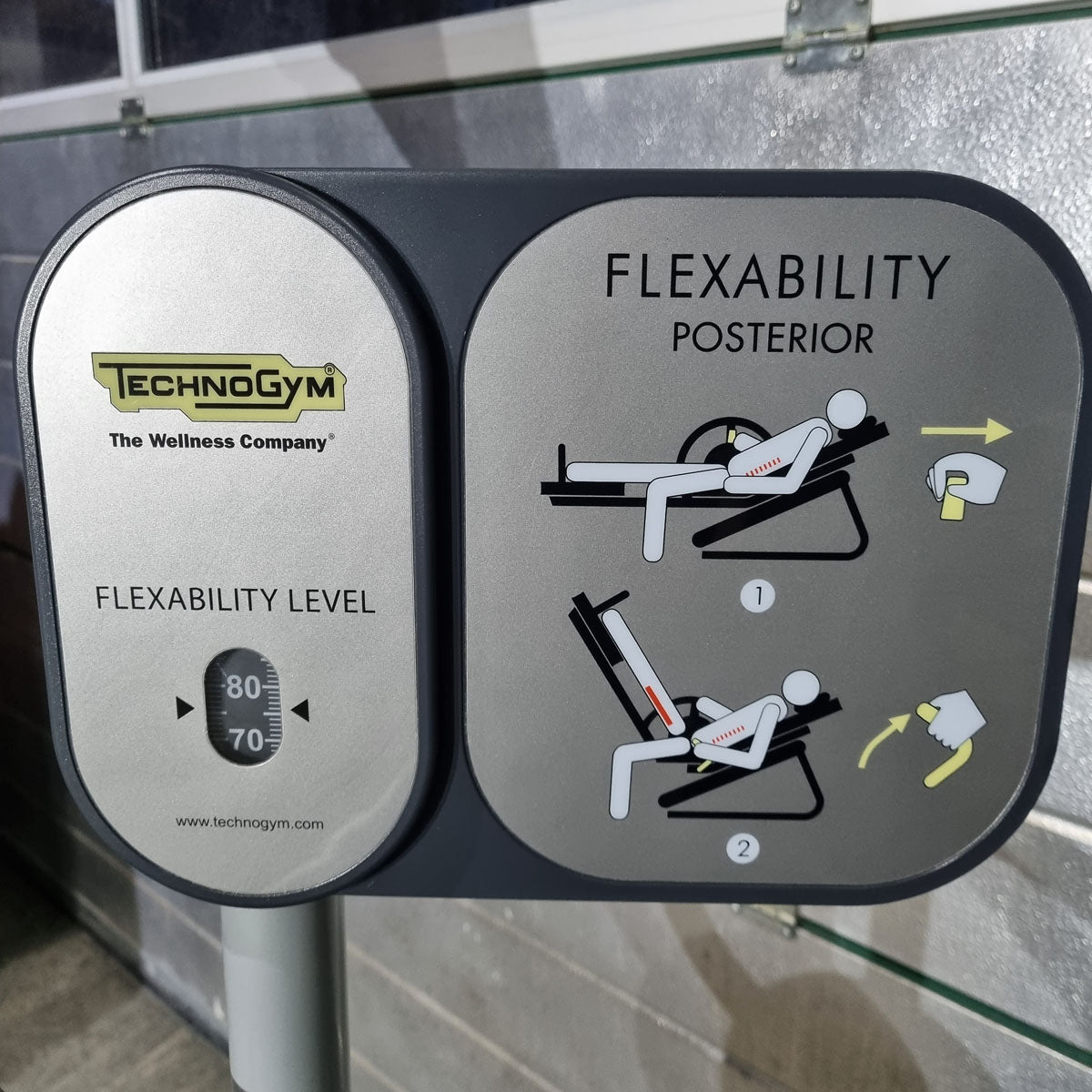 Technogym 2er Set Flexability Posterior und Flexability Anterior - Dehngeräte für Beine und Waden, gegen Rückenschmerzen, Dehnungsapparat, Rahmenfarbe Silber, gebraucht - guter Zustand