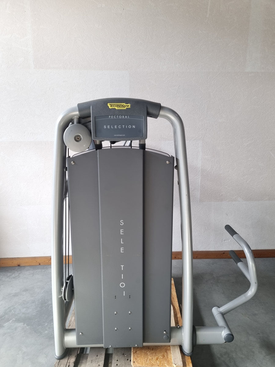 Technogym Butterfly, Pectoral Fly, Einstiegshilfe, Selection Line - Neues Modell mit Plastikverkleidung, Rahmenfarbe Silber, gebraucht - überholter Zustand