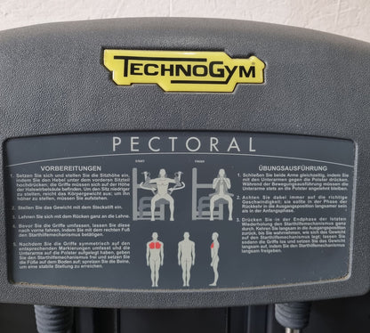 Technogym Butterfly, Pectoral Fly, Einstiegshilfe, Selection Line - Neues Modell mit Plastikverkleidung, Rahmenfarbe Silber, gebraucht - überholter Zustand