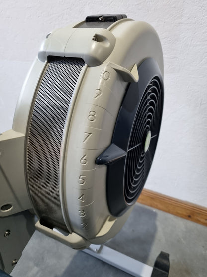 Concept2 Rudergerät Modell D mit PM3 Monitor - Farbe Hellgrau - gebraucht - geprüfter Zustand