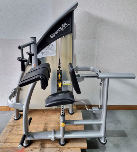 SportsArt Triceps Machine Horizontal S925 A925 N925 Triceps Extension, frame color silver, used - refurbished condition