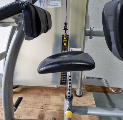 SportsArt Triceps Machine Horizontal S925 A925 N925 Triceps Extension, frame color silver, used - refurbished condition