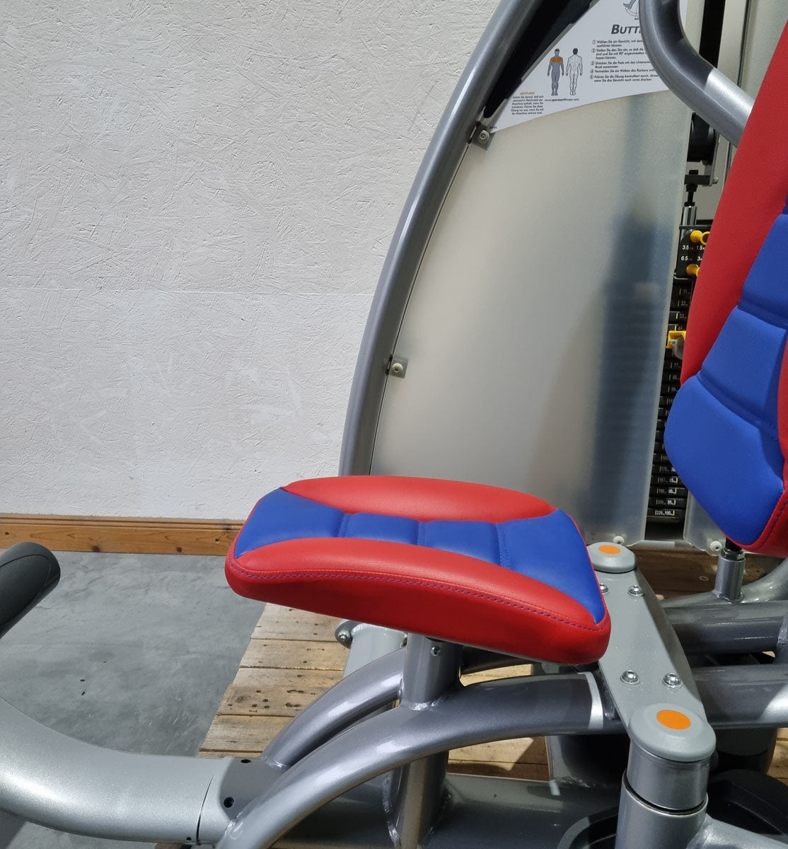 SportsArt Butterfly Dual S933 A933 N933, Pec Fly, frame color silver, used - refurbished condition