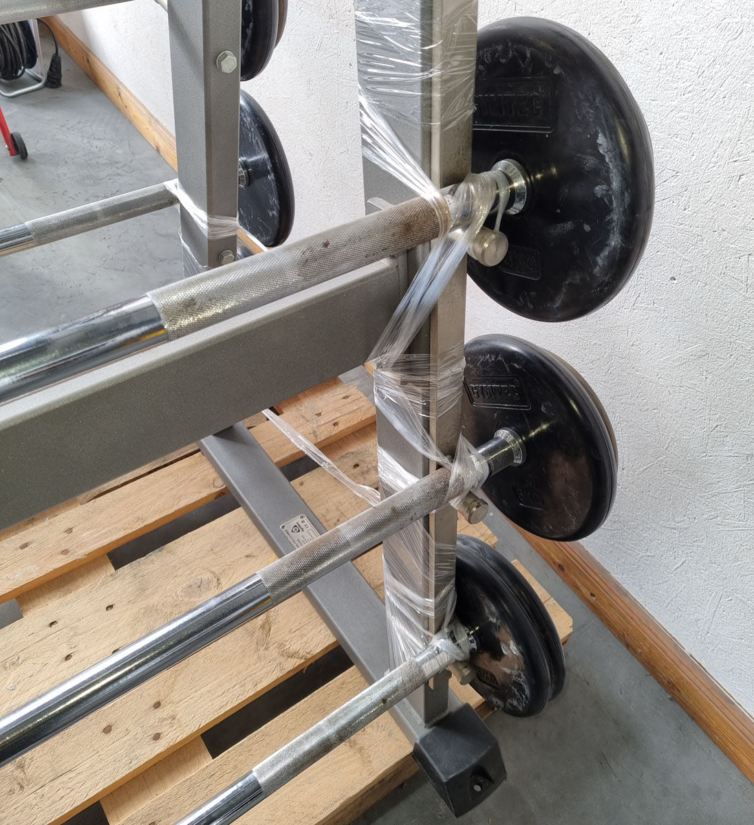 Barbell compact set 12.5 kg to 32.5 kg in 2.5 kg increments, 9 pieces in total, similar to SZ barbells, including stand from Gymleco, stand color silver, used