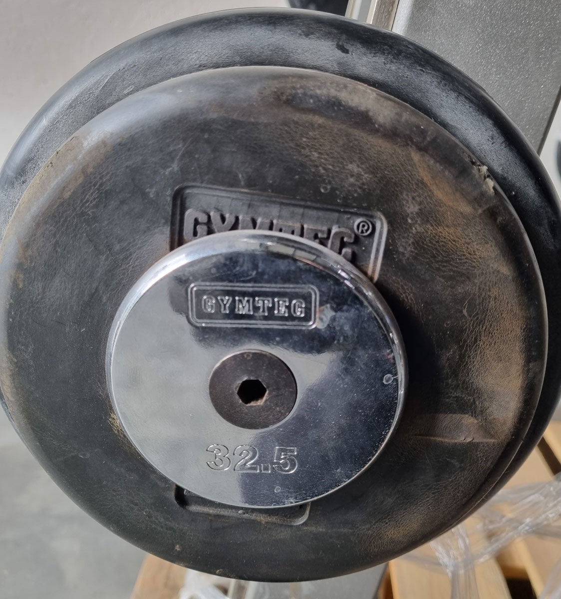 Barbell compact set 12.5 kg to 32.5 kg in 2.5 kg increments, 9 pieces in total, similar to SZ barbells, including stand from Gymleco, stand color silver, used