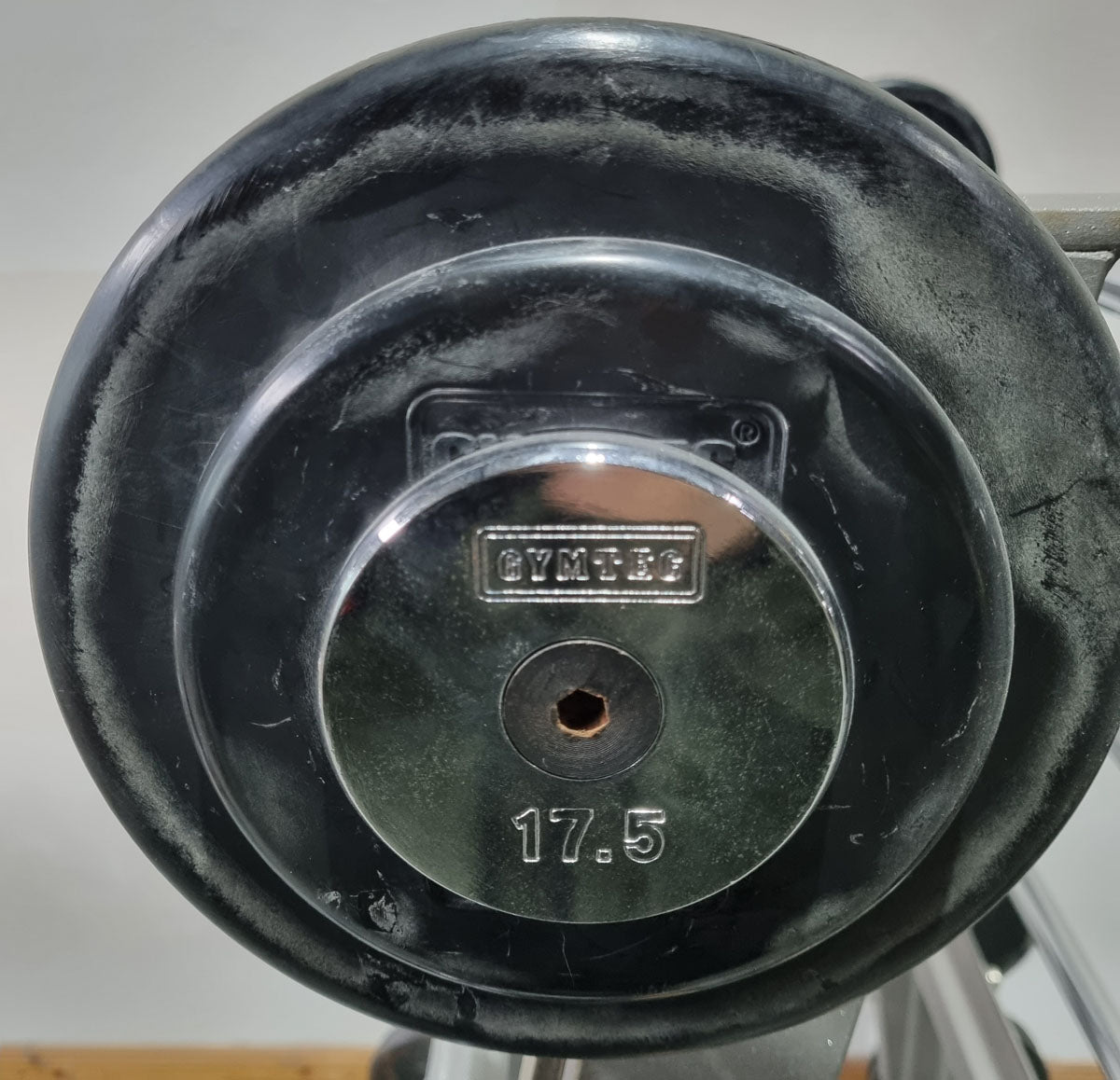 Barbell compact set 12.5 kg to 35 kg in 2.5 kg increments, 10 pieces in total, similar to SZ barbells, including stand from Gymleco, stand color silver, used