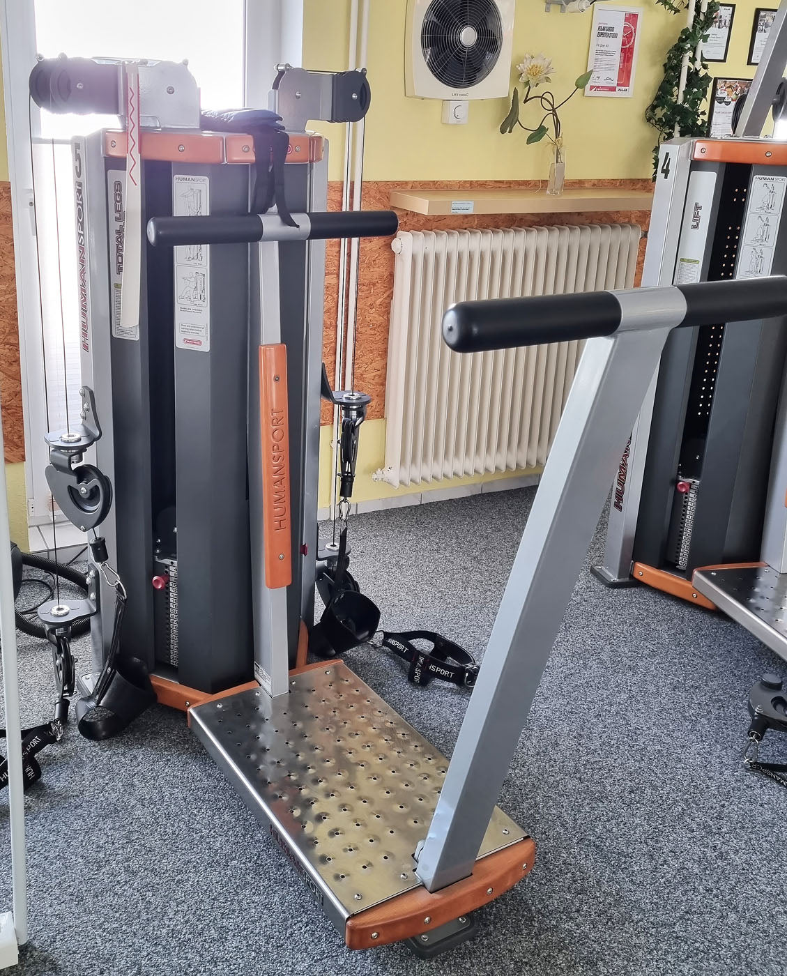 StarTrac Human Sports Line circuit, 6 strength machines in a set, used, refurbished condition