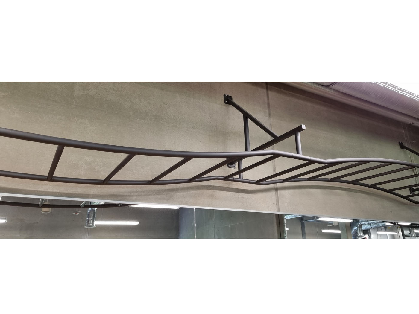 14 Meter Lange Monkey Bar Kletterstange zum Hangeln, Klimmzüge etc, Hangelgerüst, Affenleiter Rig wie bei Ninja Warrior, gebraucht - guter Zustand