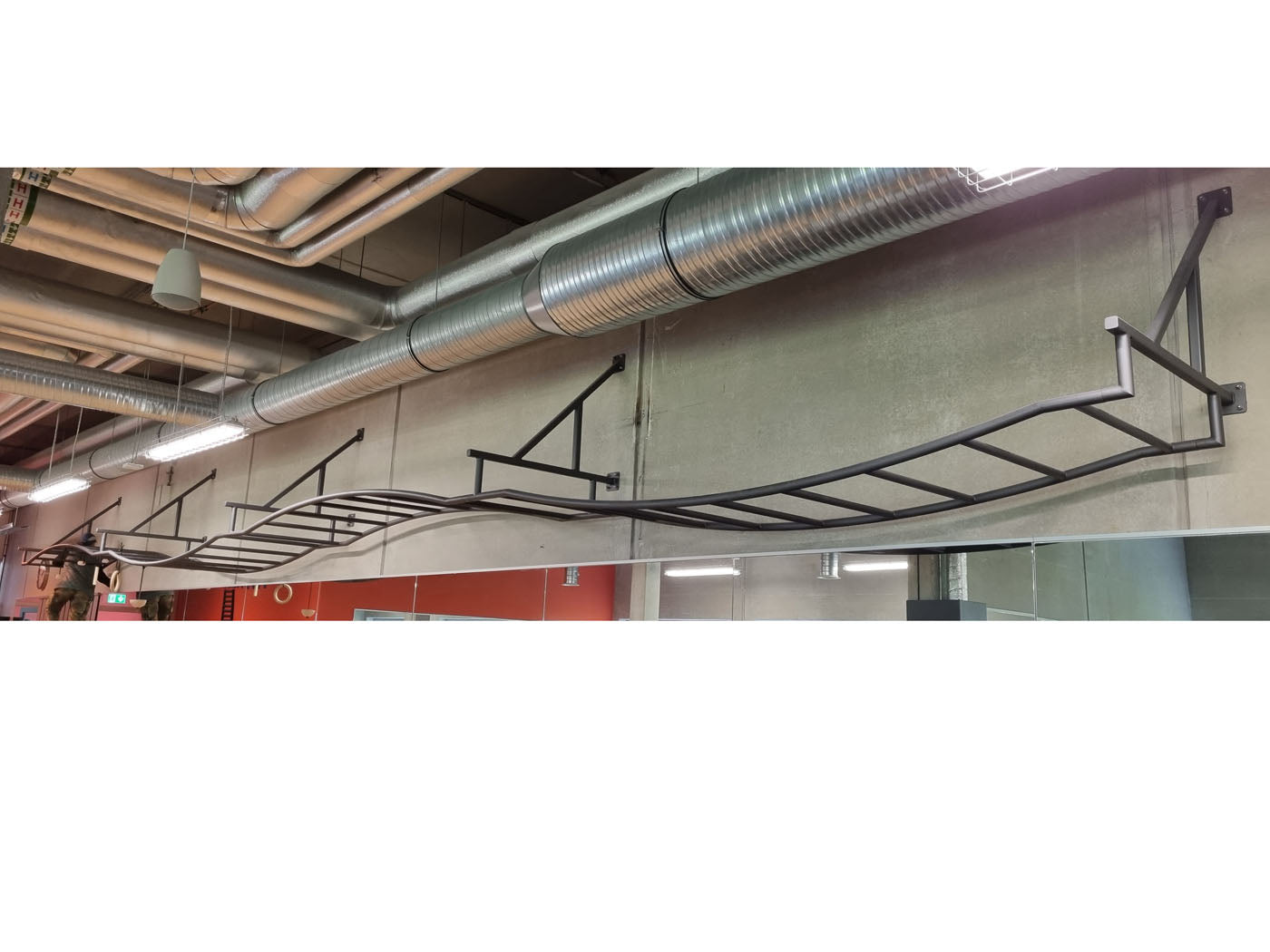 14 Meter Lange Monkey Bar Kletterstange zum Hangeln, Klimmzüge etc, Hangelgerüst, Affenleiter Rig wie bei Ninja Warrior, gebraucht - guter Zustand