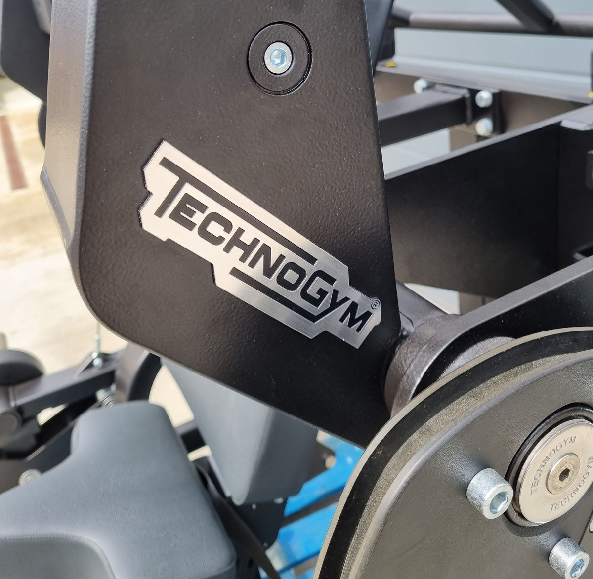 Technogym Pure Pullover, Überzugmaschine Plate loaded, Pure Strength Serie Scheibenaufnahme, Rahmenfarbe Schwarz, gebraucht - überholter Zustand