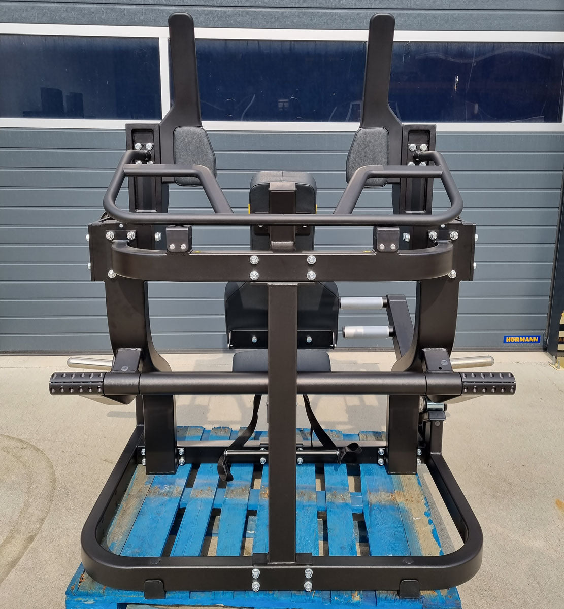 Technogym Pure Pullover, Überzugmaschine Plate loaded, Pure Strength Serie Scheibenaufnahme, Rahmenfarbe Schwarz, gebraucht - überholter Zustand
