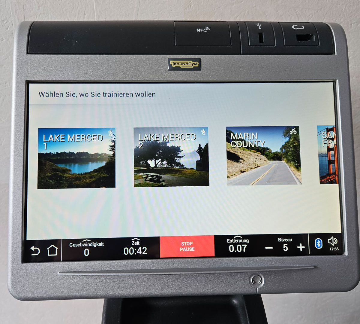 Technogym Crossover ähnlich Wave Excite Line Stepper Inliner Ski  Ellipsentrainer, Unity Touch Display, gebraucht - überholter Zustand