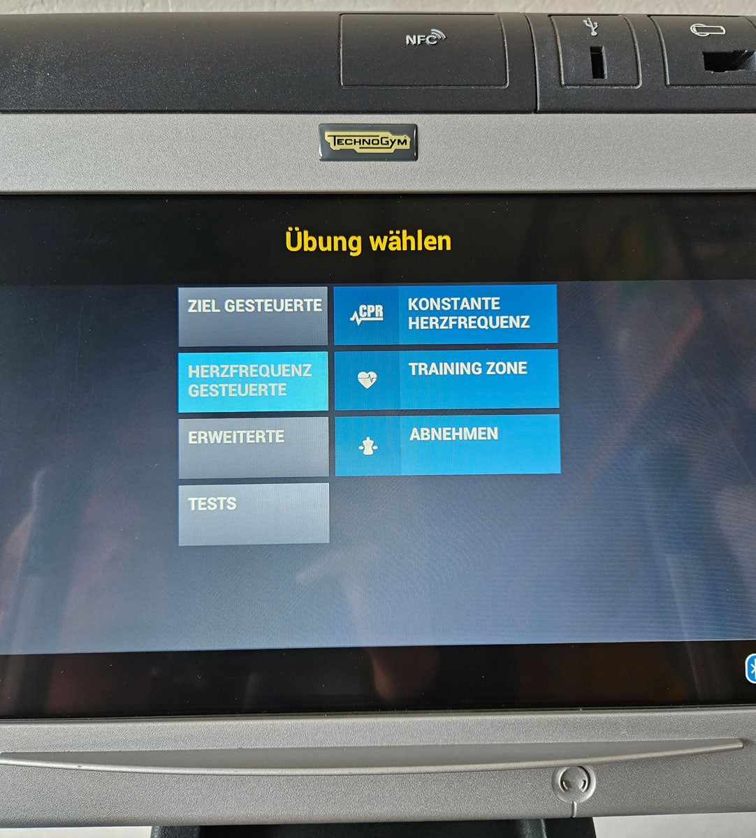 Technogym Crossover ähnlich Wave Excite Line Stepper Inliner Ski  Ellipsentrainer, Unity Touch Display, gebraucht - überholter Zustand