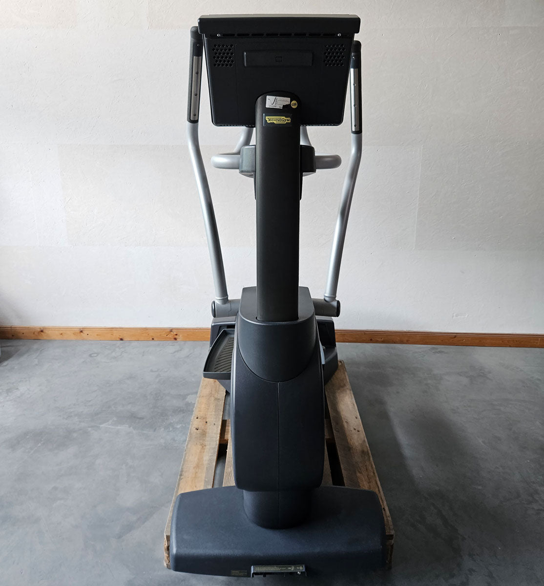 Technogym Crossover ähnlich Wave Excite Line Stepper Inliner Ski  Ellipsentrainer, Unity Touch Display, gebraucht - überholter Zustand