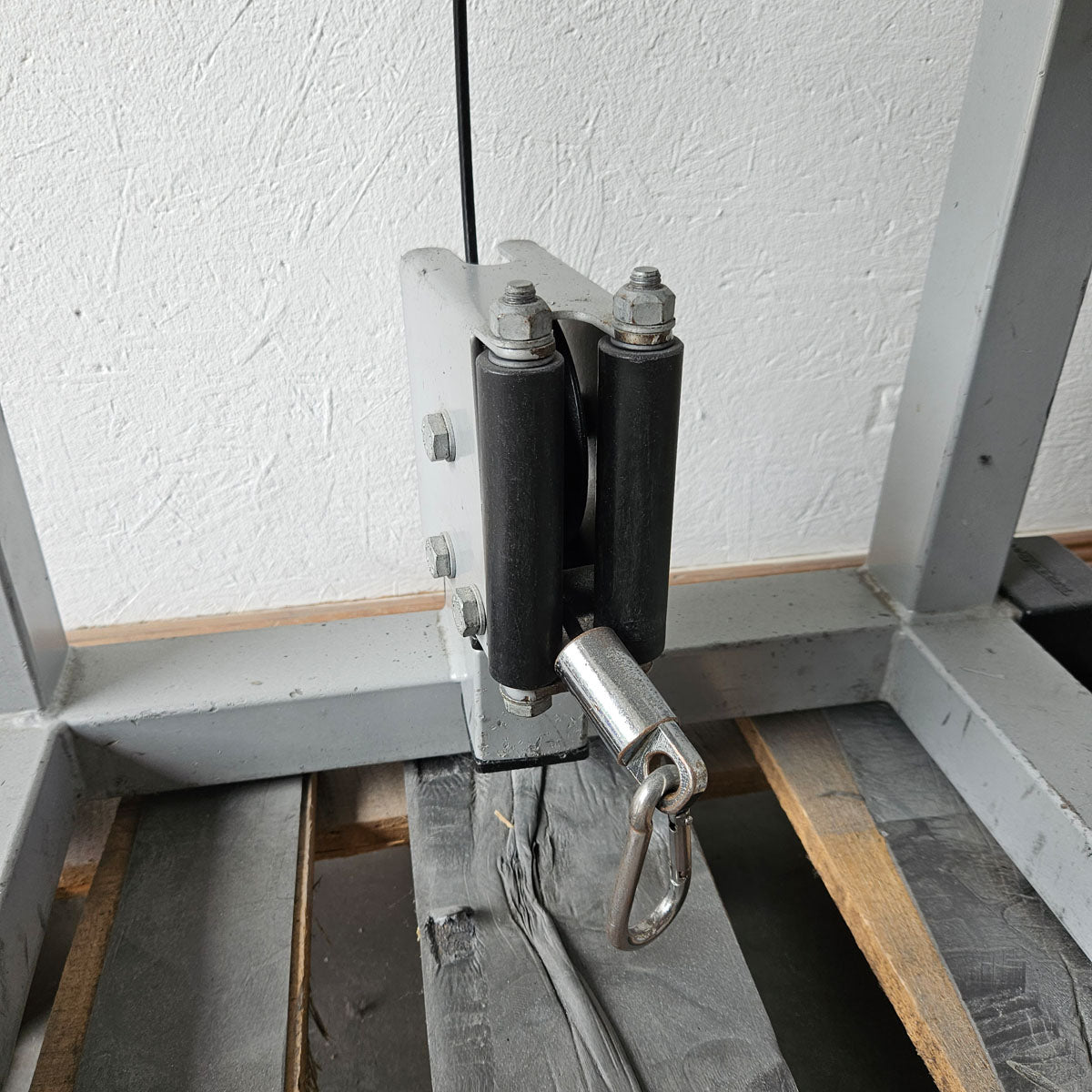 TechnoGym 2x Kabelzug, Cable Crossover, Seilzug von oben und unten, Silverline, Oldschool, Rahmenfarbe Silber, gebraucht - mit Gebrauchsspuren