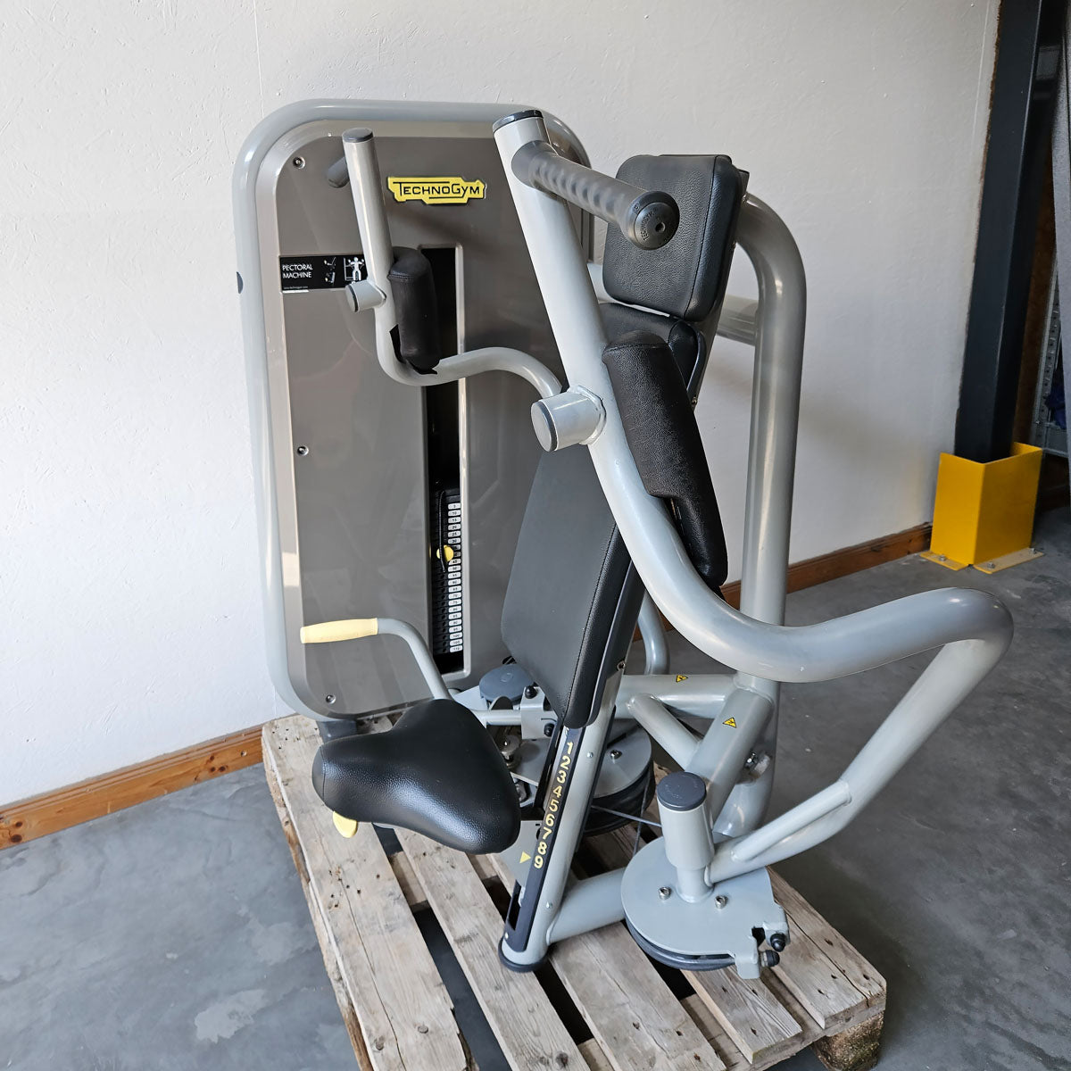 TechnoGym 12 Kraftgeräte im Set, Element Line Serie, Kraftgerätepark Fitnessstudio, gebraucht - überholter Zustand