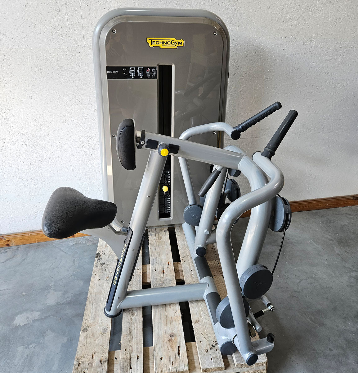 TechnoGym 12 Kraftgeräte im Set, Element Line Serie, Kraftgerätepark Fitnessstudio, gebraucht - überholter Zustand