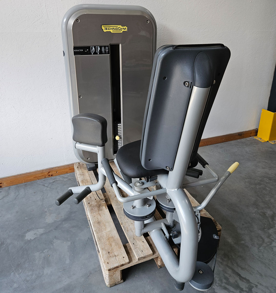 TechnoGym 12 Kraftgeräte im Set, Element Line Serie, Kraftgerätepark Fitnessstudio, gebraucht - überholter Zustand