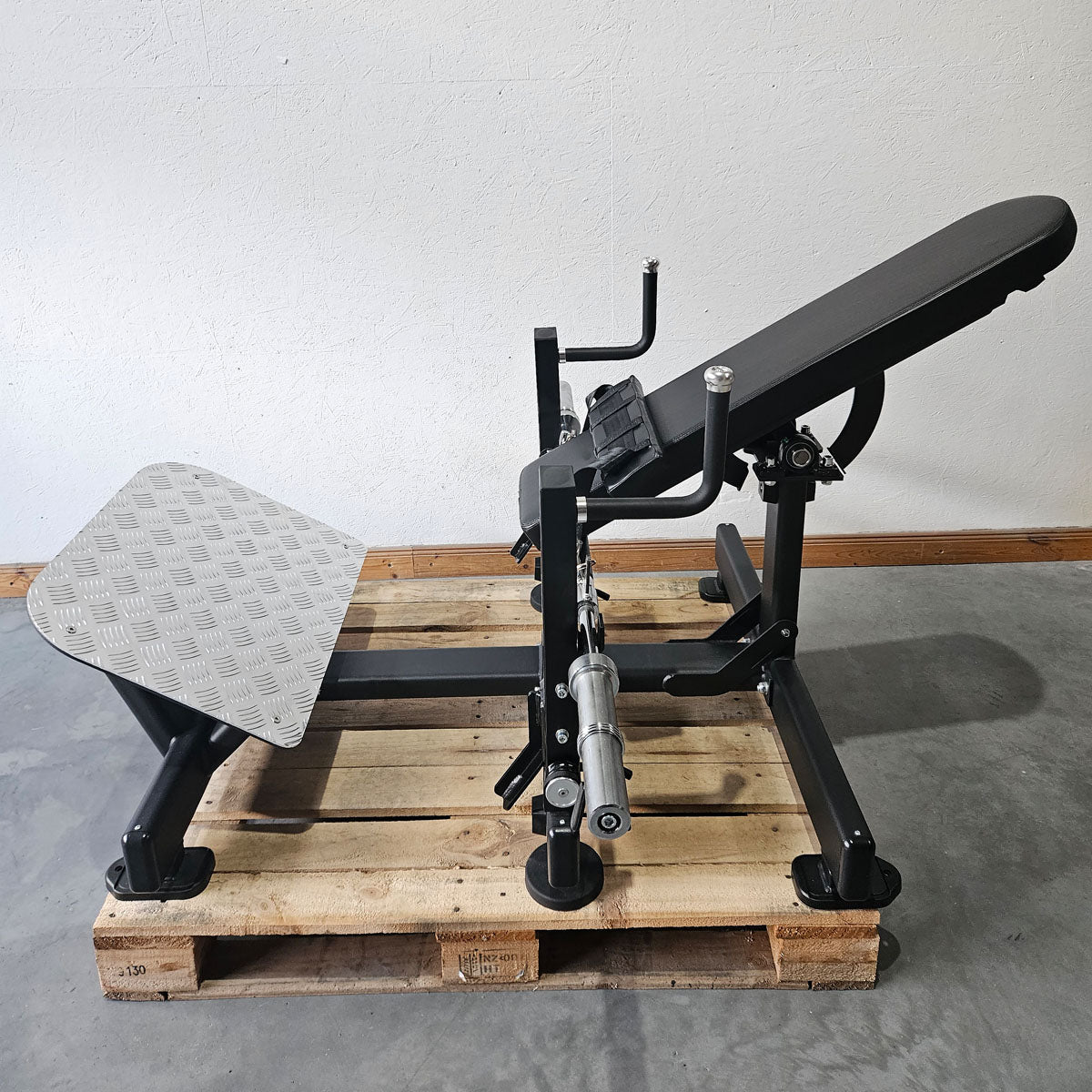 DankSport Hip Thrusts Maschine - Gluteusmaschine - Glute Trainer - Pomaschine Plate loaded Kraftgerät für Gesäßmuskel - Schwarz - NEU