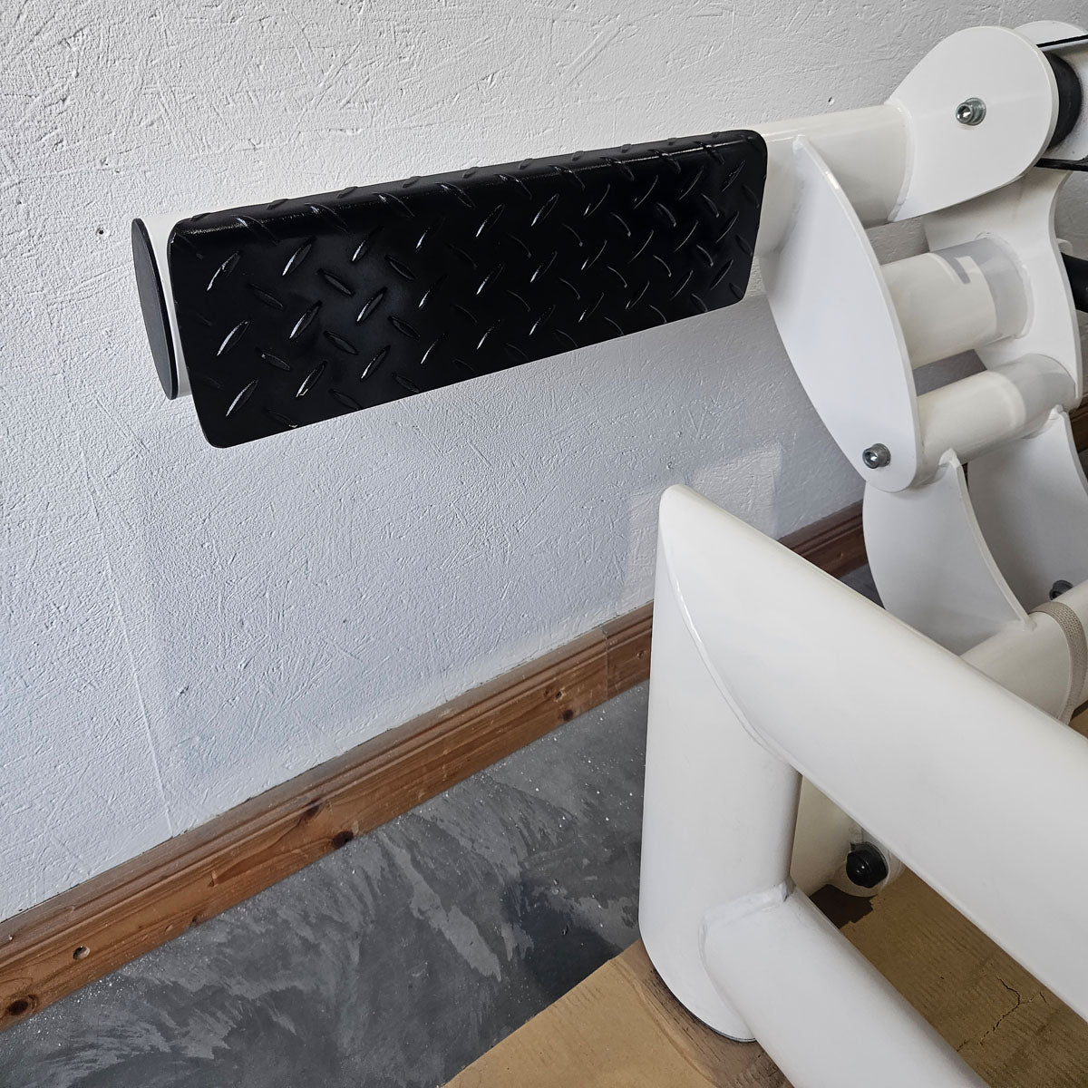 Gym80 seated calf press Sygnum 3027, calf machine, calf press, frame color white, used - refurbished condition