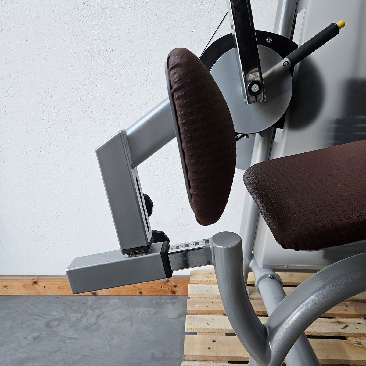 Proxowell or Proxomed back flexion, abdominal machine, back curl, abdominal crunch, 100kg weight block, Compass or C-Well series, frame color silver, used - refurbished condition
