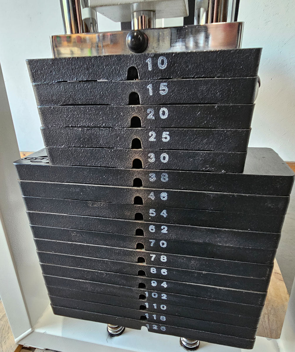 Gym80 Abductor Machine, Hip Abductor, seated, Oldschool Bodybuilding Strength Equipment - Edition or Classic Line, frame color white, used with signs of wear