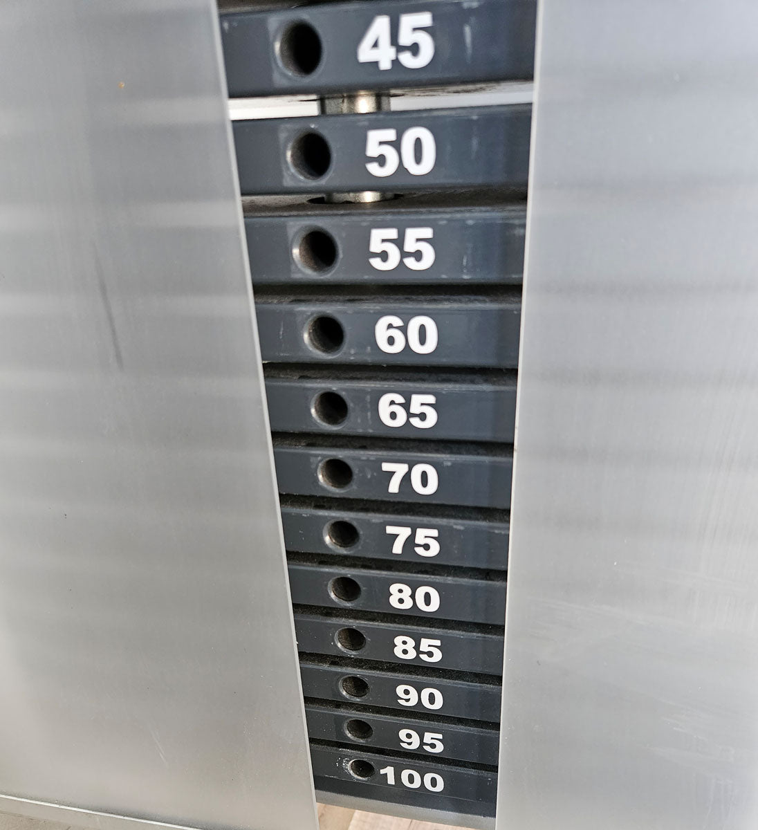 Proxowell bzw Proxomed Bankdrückmaschine, Brustpresse, Chestpress, 100kg Gewichtsblock, Compass bzw C-Well Serie, Rahmenfarbe Silber, gebraucht - überholter Zustand