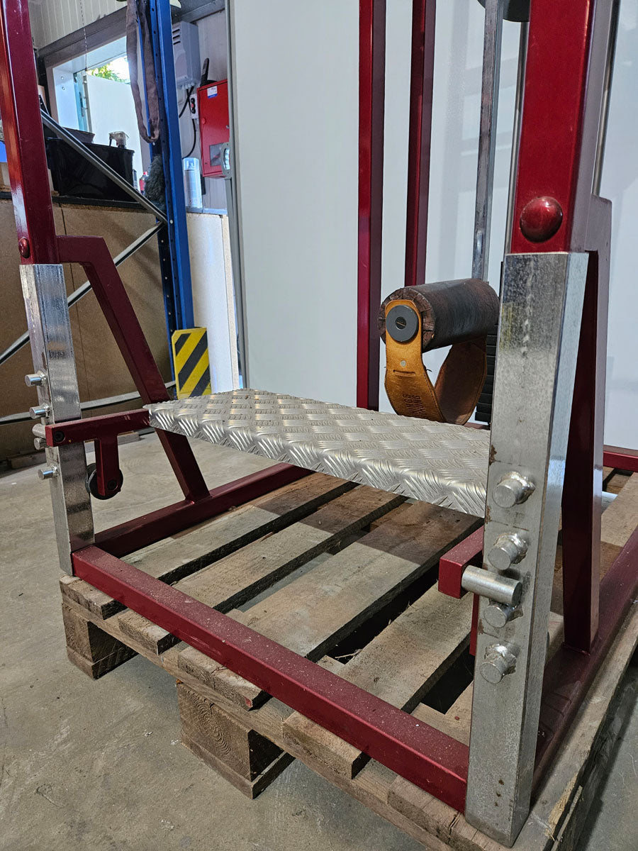 Bruns Multihip, Kickmaschine, Hüftpendel, Oldschool Bodybuilding, Rahmenfarbe Rot, gebraucht mit Gebrauchsspuren