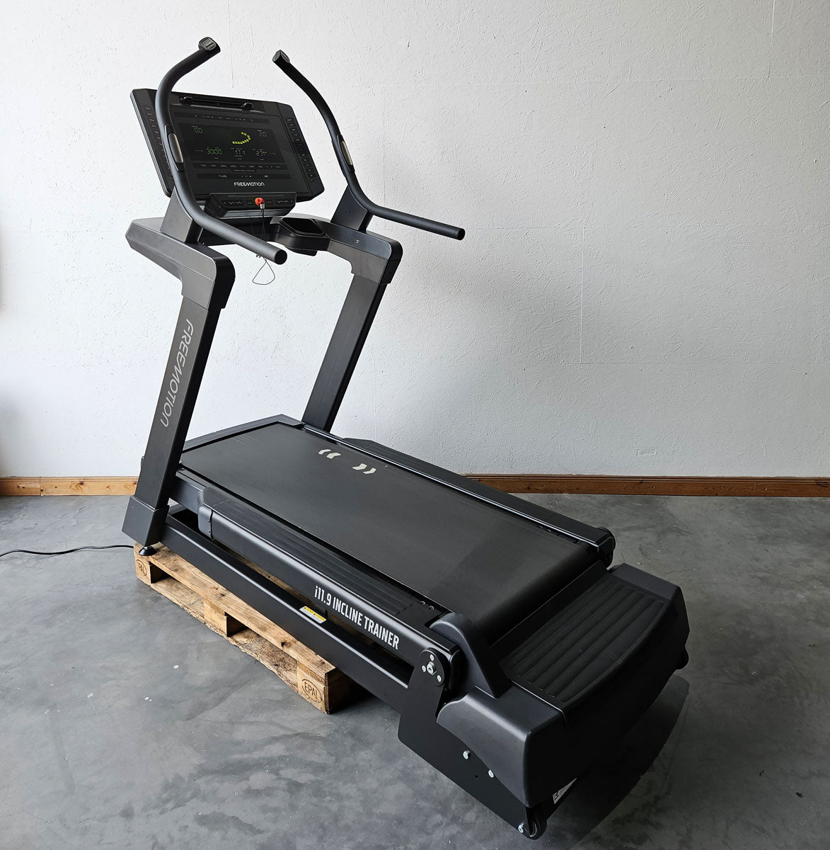 Freemotion Fitness Laufband i10.9 Incline Trainer Treadmill i11.9 , extreme Steigung bis 30% möglich, Baujahr 2019 - Top Zustand