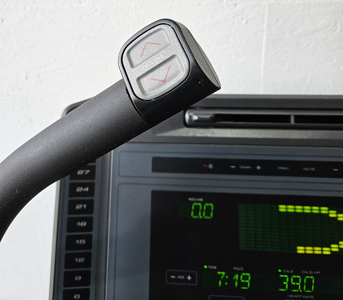 Freemotion Fitness Laufband i10.9 Incline Trainer Treadmill i11.9 , extreme Steigung bis 30% möglich, Baujahr 2019 - Top Zustand