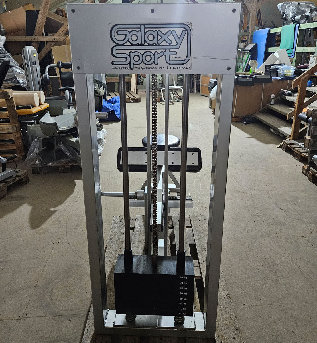 Galaxy Wadenmaschine, sitzend, Seated Calf, Oldschool Bodybuilding Kraftgerät, Rahmen Silber, gebraucht mit Gebrauchsspuren
