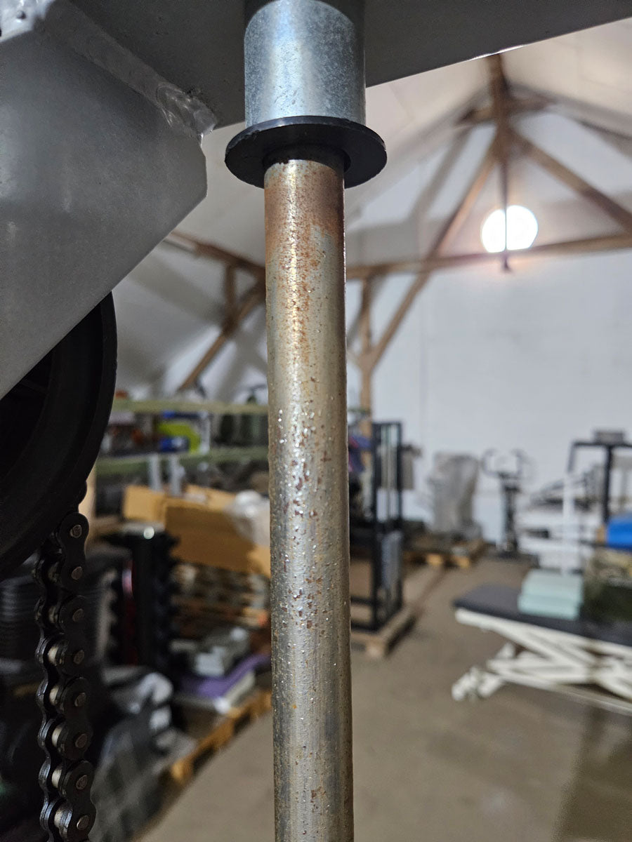 Panatta Multihip, Kickmaschine, Hüftpendel, Oldschool Bodybuilding Kraftgerät, Rahmenfarbe Silber, gebraucht mit Gebrauchsspuren